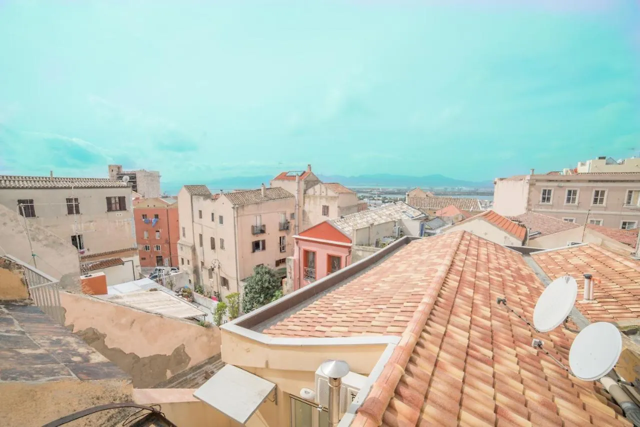 קליארי Appartamento Genovesi . Intero Apt . Wifi . Ac דירה